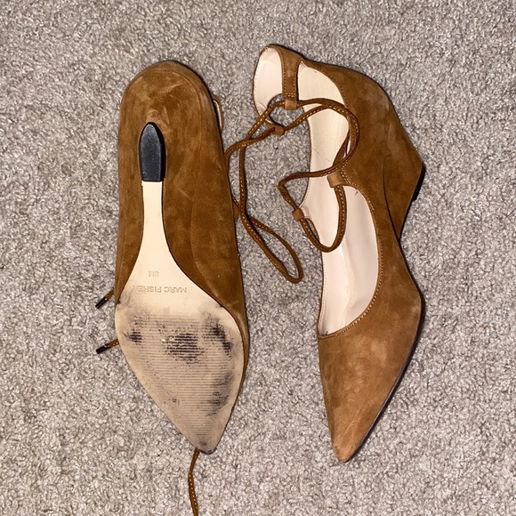 Marc Fisher Wedges - Picture 3 of 3